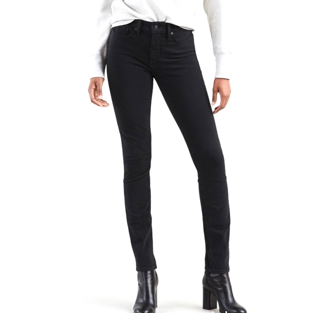 Levi’s 311 Shaping Skinny- NEW with tags